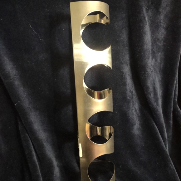 IKEA Silver Design And Quality Stainless Steel 4 Bottle Wall Mount Wine Rack - Picture 2 of 5